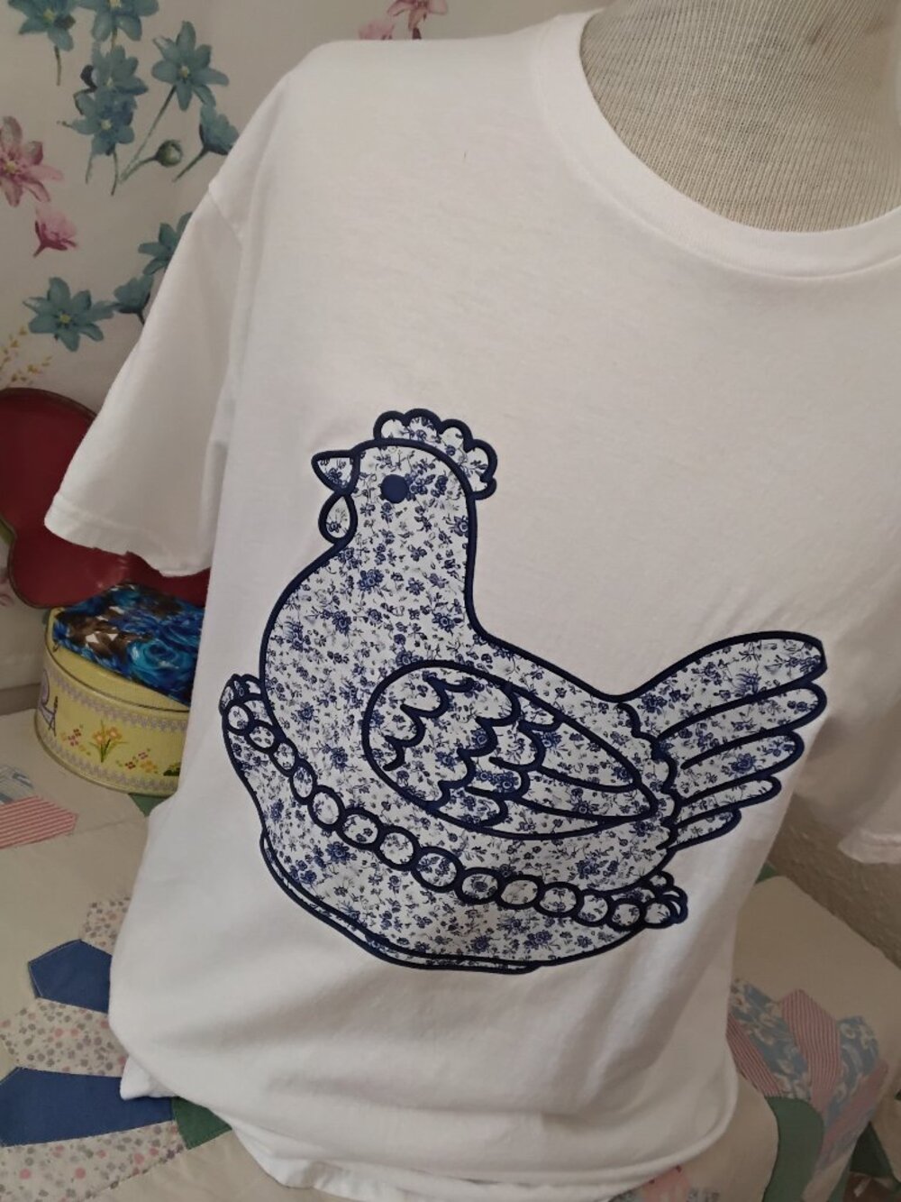 White Tee - Hen on Nest